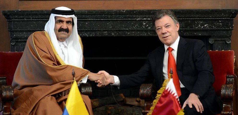 El anterior emir de Qatar, padre del actual, durante la visita que realizó a Colombia en 2013.