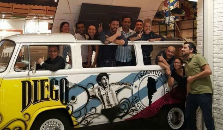 El equipo de profesionales del Café Diego en Abu Dhabi.