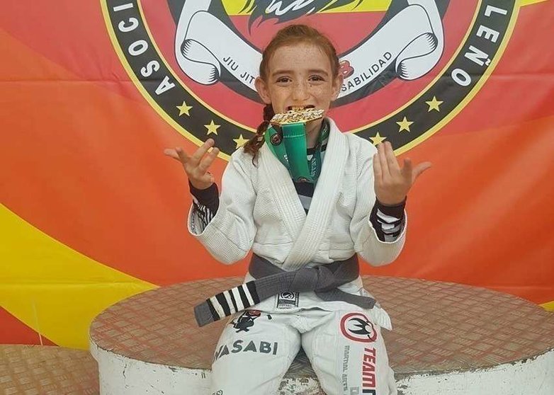 Lola campeona de España de jiu jitsu 2016.
