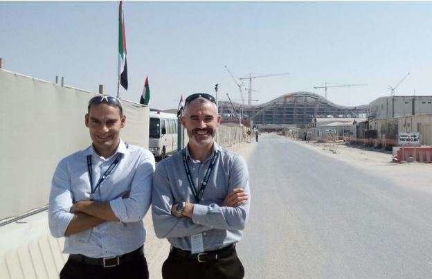Los ingenieros catalanes en la obra de la nueva terminal del Aeropuerto de Abu Dhabi.