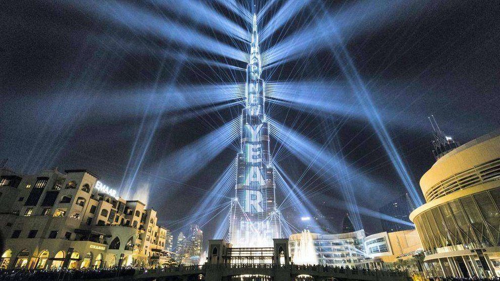 En la imagen un momento del espectáculo por Fin de Año del Burj Khalifa. (The National)