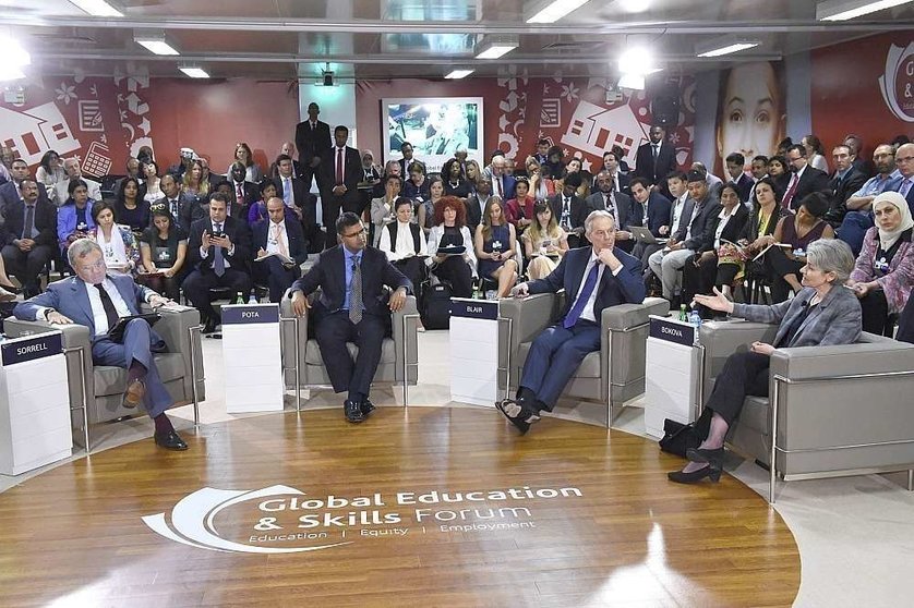 Panel en el que el británico Tony Blair en Global Education and Skills Forum. (Facebook Global Education & Skills Forum)