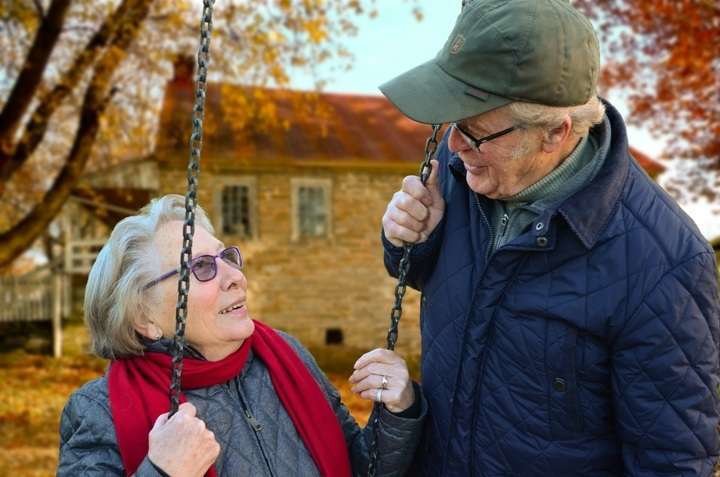 Tenemos la oportunidad y la responsabilidad de cuidarnos para envejecer dignamente. (pxhere.com)