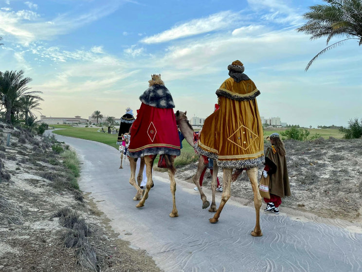 Los Reyes Magos, en camello camino de Abu Dhabi. (Cedida)