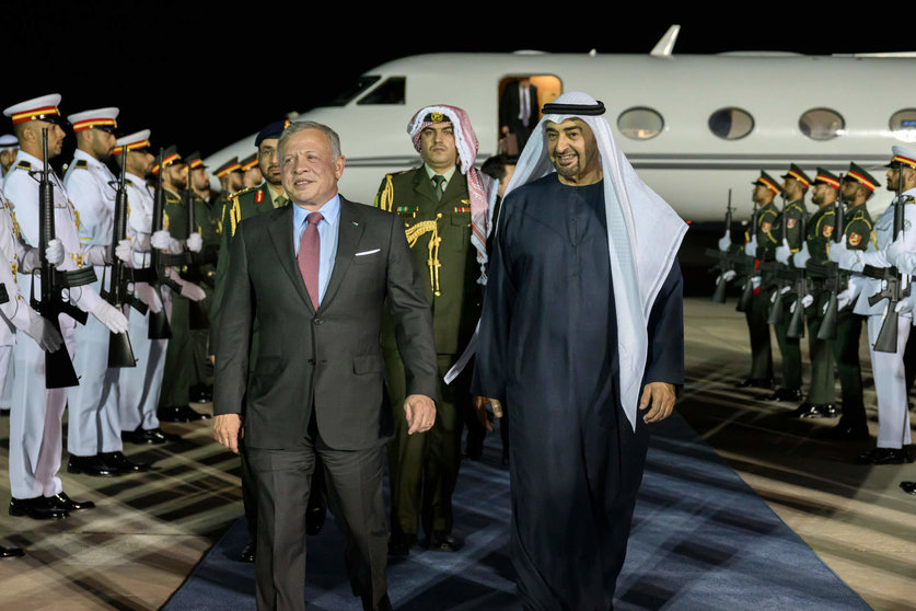 El presidente de EAU recibe en Abu Dhabi al rey de Jordania. (WAM)