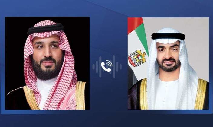 El presidente de EAU a la derecha junta al príncipe heredero de Arabia Saudí. (WAM)