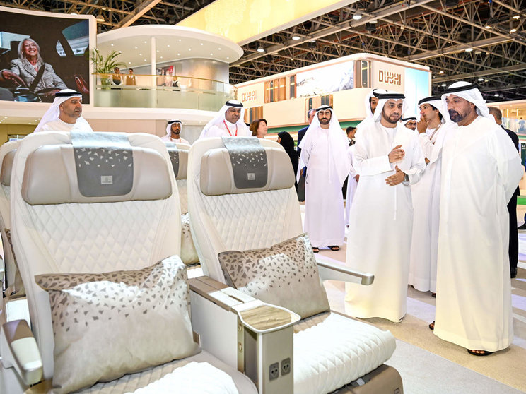 En primer término el presidente del grupo Emirates en ATM 2024 de Dubai. (X)