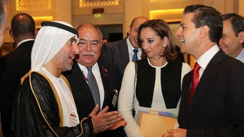 Hisham Al Shirawi, Francisco Alonso, Claudia Ruiz y Enrique Peña Nieto, durante el Foro Empresarial Emiratos Árabes Unidos-México en Dubai. (EL CORREO DEL GOLFO)