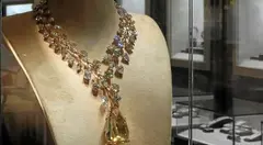 Un diamante en una joyer&iacute;a de EAU. (EL CORREO)