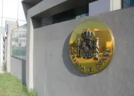 Detalle de la fachada exterior de la Embajada de Espa&ntilde;a en Abu Dhabi. (EL CORREO)
