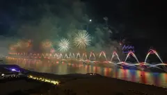 La deslumbrante exhibici&oacute;n de fuegos artificiales de Ras Al Khaimah. (WAM)
