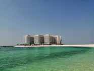 Edificios en la isla Marjan en el emirato de Ras Al Khaimah. (El Correo)