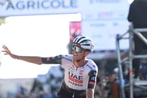 El mexicano Isaac del Toro, tras imponerse en el Giro del Veneto. (WAM)