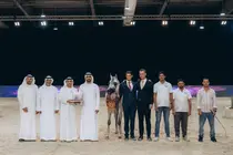Organizadores y ganadores del Campeonato de Caballos Árabes. (WAM)