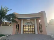 A modo ilustrativo una villa en Al Muhaisnah de Dubai. (X)