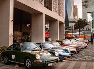 Coches clásicos en EAU. (Instagram)