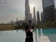 Vinicius en una imagen en el centro de Dubai. (Instagram)
