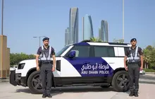 Agentes de polic&iacute;a en Abu Dhabi. (Instagram)