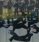 Paracaidistas en el t&uacute;nel de viento en Abu Dhabi. (Instagram)