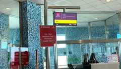 Vuelo de Emirates en el aeropuerto de Lisboa. (EL CORREO)