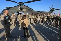 Visita de la ministra de Defensa a las tropas espa&ntilde;olas en Ir&aacute;n. (Defensa)