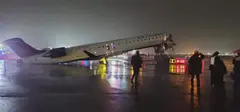 Avi&oacute;n de Air Canad&aacute; siniestrado en el aeropuerto de LaGuardia en Nueva York. (@SLCScanner)