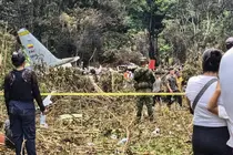 Restos del avi&oacute;n siniestrado en Colombia. (WAM)