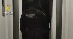 Captura de pantalla del v&iacute;deo difundido por la Guardia Civil espa&ntilde;ola.