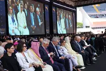 La representante emirat&iacute; en la toma de posesi&oacute;n de la  presidenta Costa Rica. (WAM)