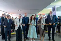 En el centro de la imagen, la jequesa Bodour bint Sultan Al Qasimi. (WAM)