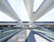 Un puente peatonal en Dub&aacute;i. (RTA)
