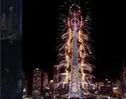 El Burj Khalifa celebra con fuegos artificiales la llegada del a&ntilde;o. (Emaar)