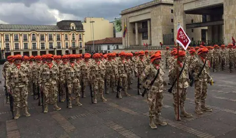 Los militares colombianos fueron despedidos por altos cargos en Bogotá.