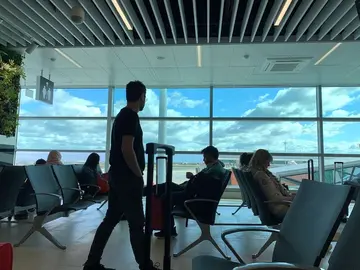 A modo ilustrativo, una sala de espera de embarque en un aeropuerto europeo. (EL CORREO)