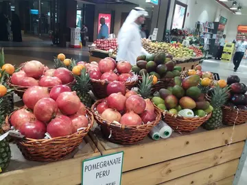 Fruta en un supermercado de EAU. (EL CORREO)
