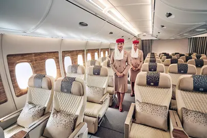 Tripulantes de cabina de Emirates. (X)
