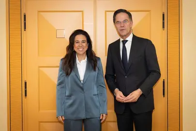Lana Nusseibeh y Mark Rutte. (WAM)