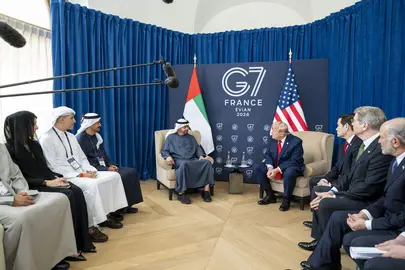 El presidente de EAU junto a Trump durante la cumbre del G7 en Francias. (WAM)