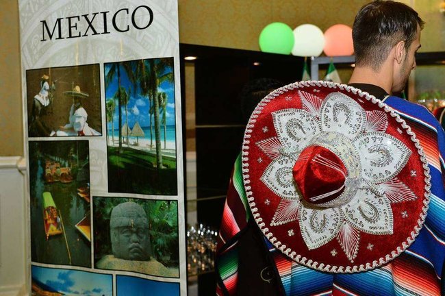 México ofreció la mejor imagen durante el 205 aniversario de su Independencia. (EL CORREO)