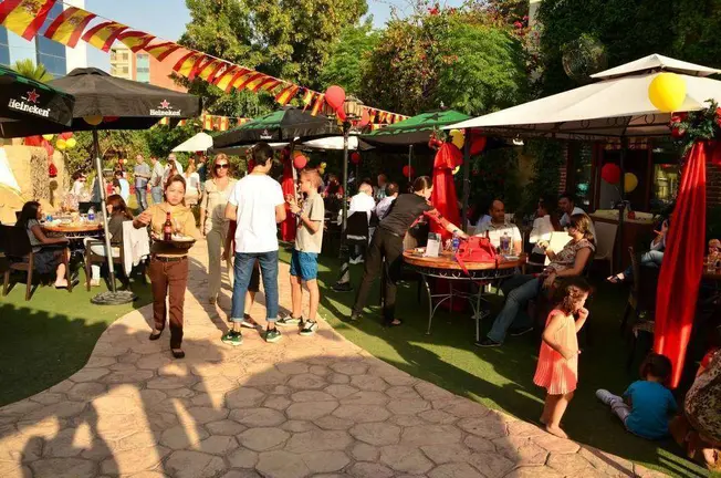 Terraza del restaurante Seville's en el Wafi Mall de Dubai. (EL CORREO)