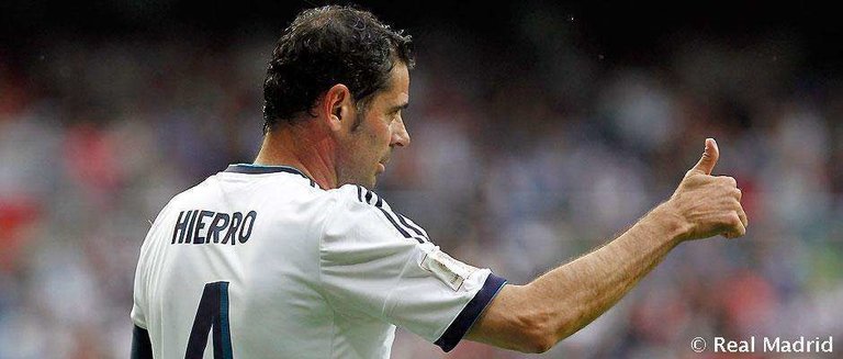Fernando Hierro. (Real Madrid)