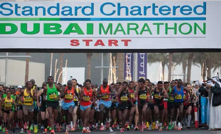 Una imagen de una edición de la Maratón de Dubai.