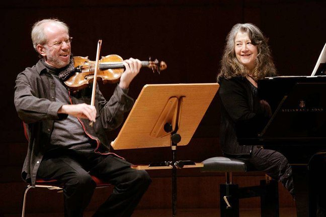 Los legendarios músicos Martha Argerich y Gidon Kremer.