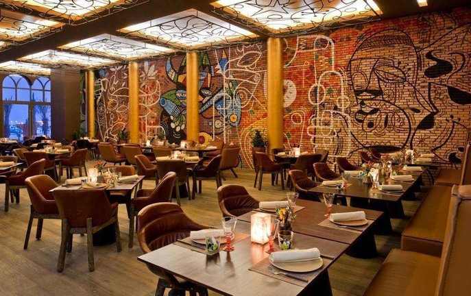 Restaurante El Faro en el hotel Kempisky de la Perla en Doha.