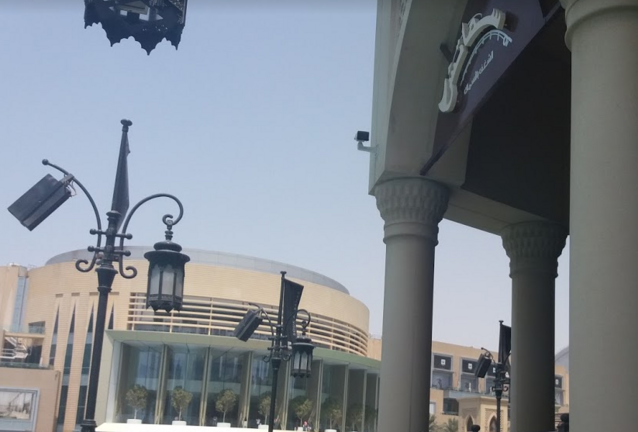 C&aacute;mara de vigilancia en la Plaza del Burj Khalifa de Dubai. (EL CORREO)