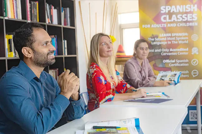 Curso de español para adultos. (EL CORREO)