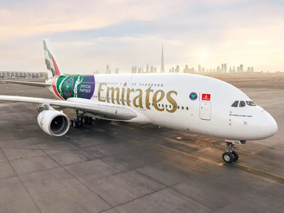 Un avi&oacute;n de Emirates. (X)
