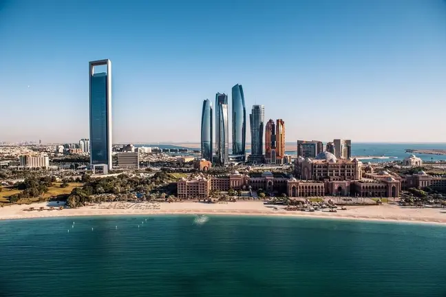 Perspectiva de Abu Dhabi, capital de Emiratos &Aacute;rabes Unidos. (WAM)
