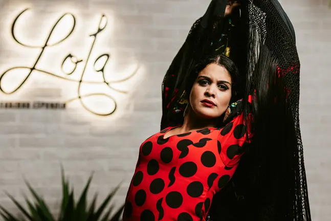 Marga derrocha arte en Dubai sobre el escenario de Lola Taberna. (Cedida)