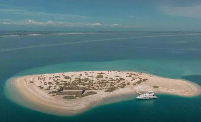 Cape Moriris es las Islas del Mundo de Dubai. (X)